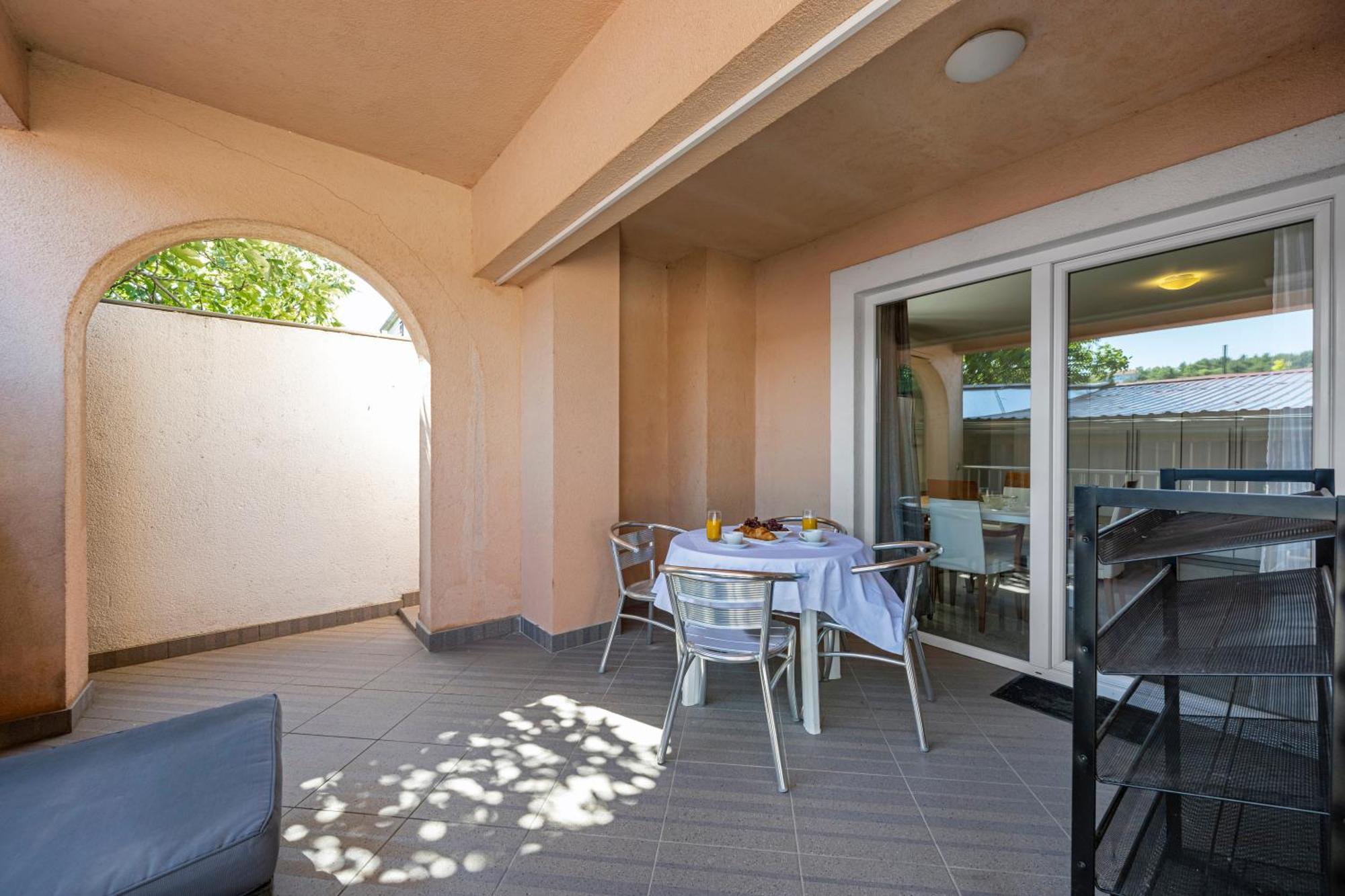 Villa Annaleah Dubravice エクステリア 写真